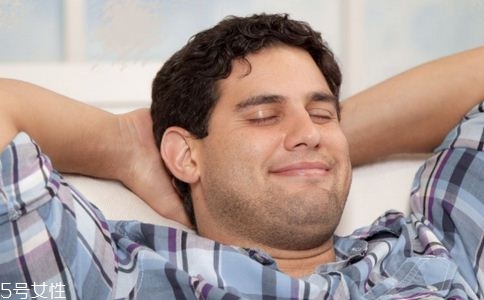 每天靠墻抬腳有什么好處？6大好處讓你想象不到