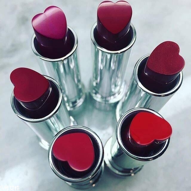 kiko愛(ài)心口紅好用嗎？kiko官網(wǎng)刻字教程