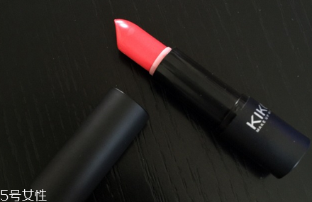kiko口紅913是豆沙色嗎？kiko是阿瑪尼旗下品牌