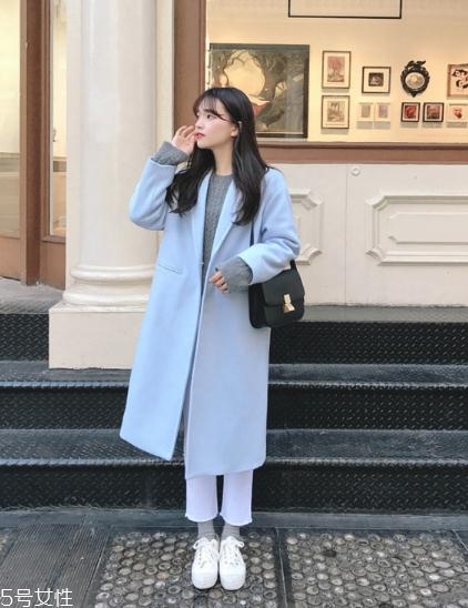 藍(lán)色大衣搭配什么鞋子？優(yōu)雅氣質(zhì)盡顯