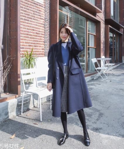 藍(lán)色大衣搭配什么鞋子？優(yōu)雅氣質(zhì)盡顯