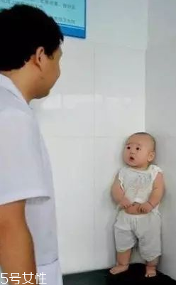 嬰兒打針哭鬧怎么辦？這些錯誤方法不要用