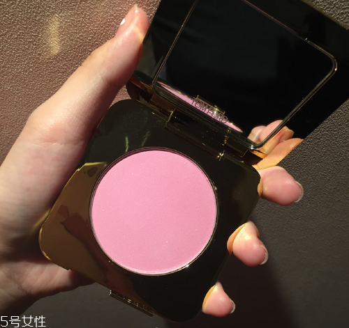 黑皮膚用什么顏色的腮紅？腮紅的作用