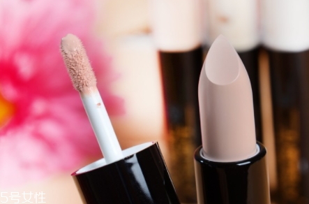 遮瑕液和bb霜哪個(gè)先用？遮瑕液和bb霜存在區(qū)別