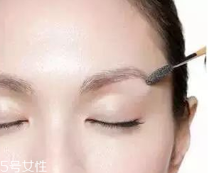 眉型為什么很奇怪？眉頭沒畫好