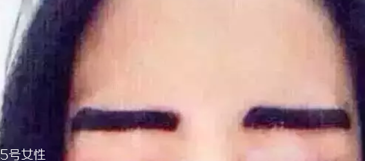 眉型為什么很奇怪？眉頭沒畫好