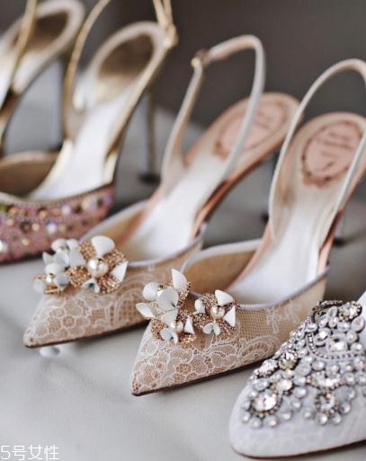 rene caovilla是哪個(gè)國(guó)家的牌子？俘獲一眾女星的驚艷美鞋