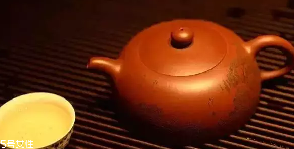 茶垢含有哪些物質？主要成分是碳氧元素