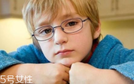 眼睛激光手術(shù)會(huì)不會(huì)發(fā)生意外？20年經(jīng)驗(yàn)手術(shù)水平高