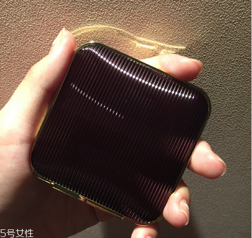 黑皮膚用什么顏色的腮紅？腮紅的作用