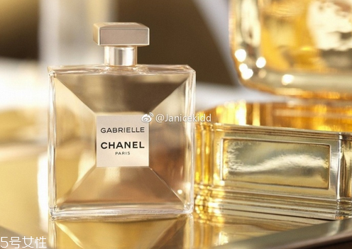 香奈兒嘉柏麗香水多少錢一瓶？女人最愛的香奈兒香水推薦
