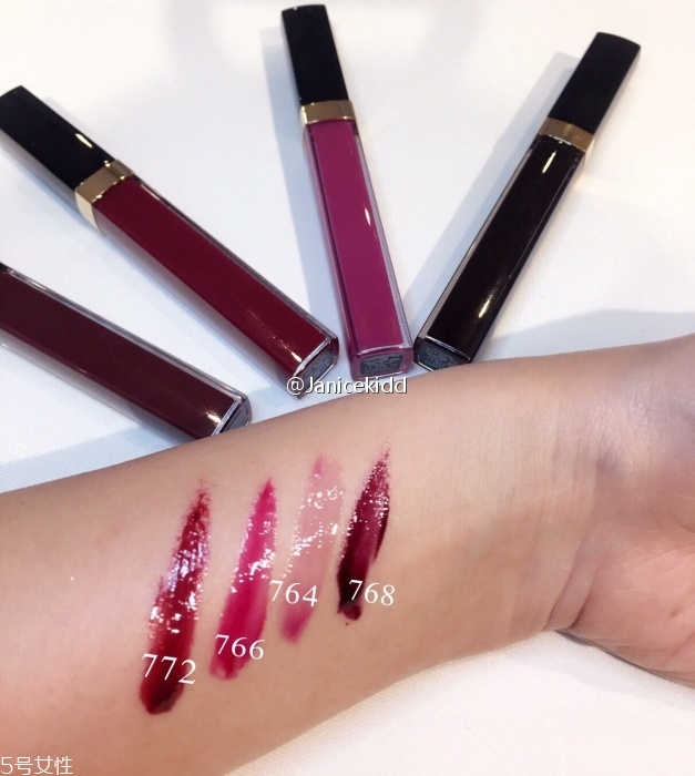 香奈兒可可小姐唇露748什么色？香奈兒水晶糖光透唇釉全試色