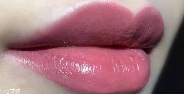 香奈兒唇釉西柚色是幾號？香奈兒炫亮魅力印記唇釉