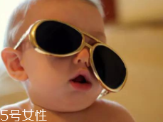 Jasper戴墨鏡，這樣扮酷讓孩子更自信！