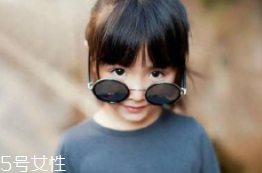 Jasper戴墨鏡，這樣扮酷讓孩子更自信！