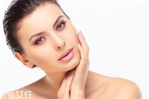 保濕面霜什么時候使用？秋冬季節(jié)面霜很重要