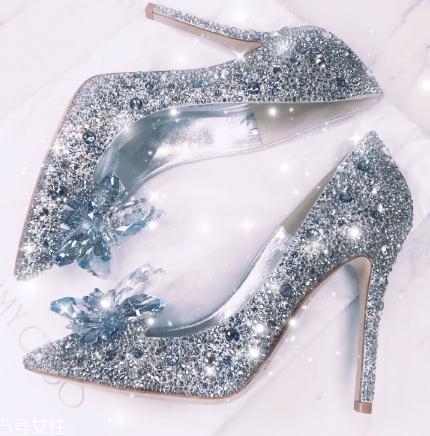 jimmy choo鞋子好穿嗎？高跟鞋界的傳奇之作