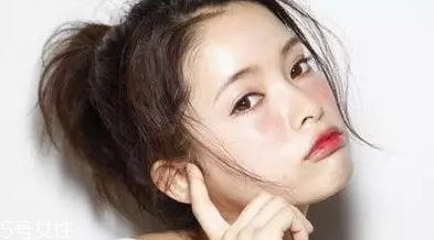 腮紅顏色怎么選？這幾招學(xué)會一個就ok