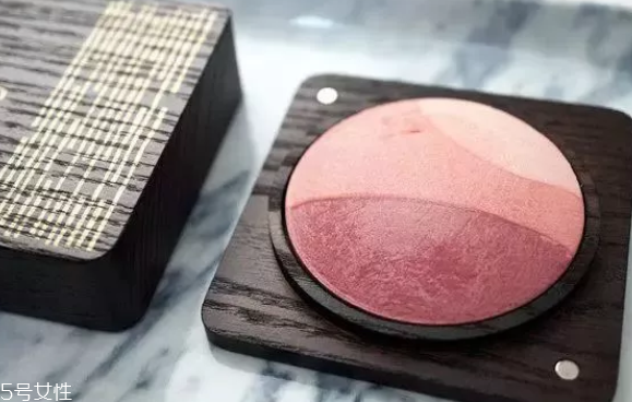 腮紅顏色怎么選？這幾招學(xué)會一個就ok