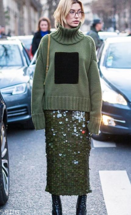 亮片裙子怎么搭配？年底聚會就要blingbling