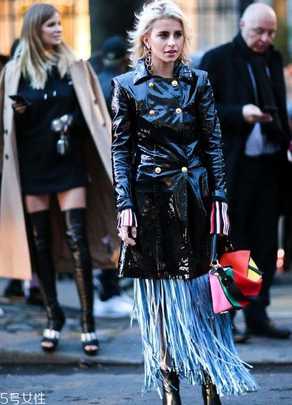 tory burch是哪個(gè)國(guó)家的品牌？輕奢包包里的經(jīng)典