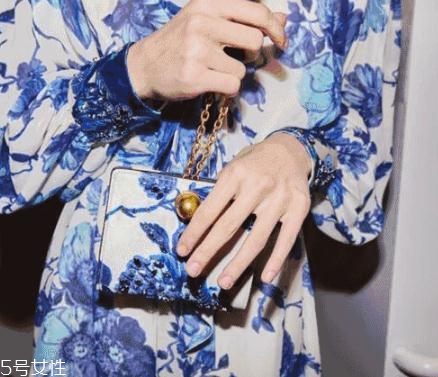 tory burch是幾線品牌？萬年不過時(shí)的包包