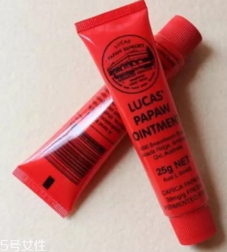 潤(rùn)唇膏怎么保持衛(wèi)生？用前先洗手洗臉