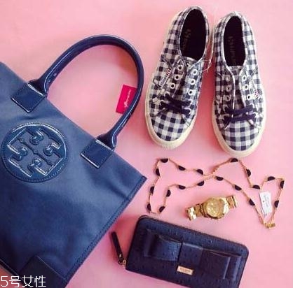 tory burch是奢侈品嗎？優(yōu)雅大氣的輕奢風(fēng)包包