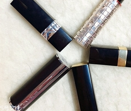 紀(jì)梵希和迪奧口紅哪個(gè)好？各有千秋