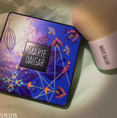 瑪麗黛佳蜜粉餅好用嗎？性價比較高的國產化妝品