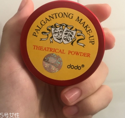 散粉可以補(bǔ)妝和定妝嗎？從散粉的功效來(lái)說(shuō)