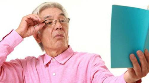 兩人共用一副老花鏡好不好？這些誤區(qū)年輕人也犯