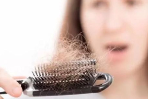 頭發(fā)為什么會(huì)掉？毛囊想休息了