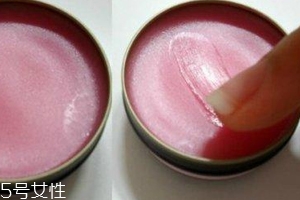 潤(rùn)唇膏怎么保持衛(wèi)生？用前先洗手洗臉