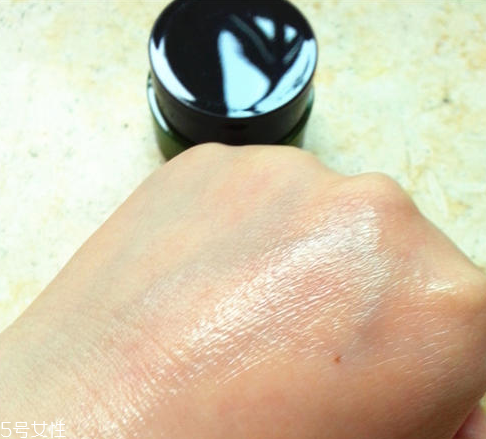 悅詩(shī)風(fēng)吟面霜好用嗎？正確的時(shí)間使用面霜更好