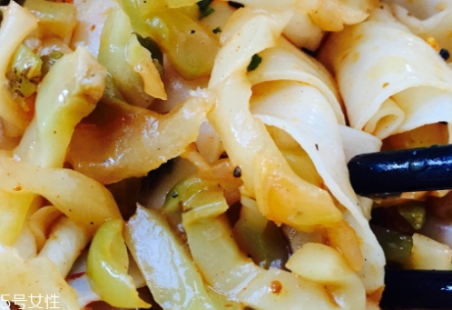 阿寬紅油面皮怎么泡？需要泡足這么長時間