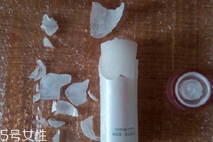 化妝品凍僵了還有效果嗎？美白產品別用了