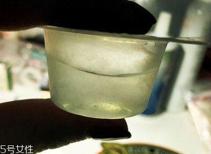 化妝品凍僵了還有效果嗎？美白產品別用了