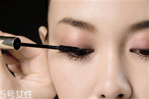 內(nèi)眼線會(huì)傷眼睛嗎？九種可愛(ài)的眼線畫(huà)法