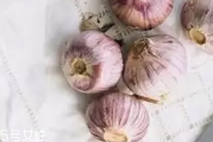 大蒜有哪些功效？天然青霉素降糖降脂