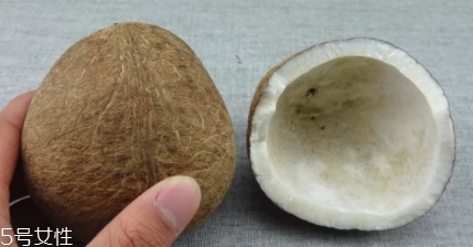 泰國烤椰子多少錢一個？味道非常特別