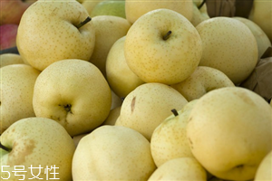 梨子黑心了能吃嗎？黑心梨吃了會(huì)怎么樣？