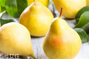 減肥一天吃幾個(gè)梨子？怎樣吃梨子減肥？
