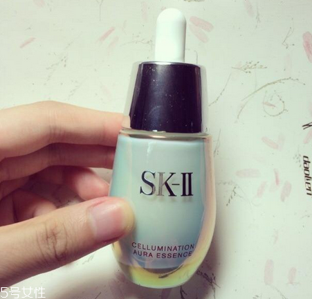 sk2小燈泡和小銀瓶哪個好？sk2小燈泡使用測評