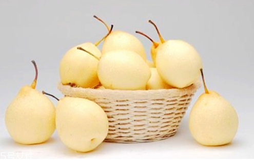 寶寶吃梨有什么好處？寶寶吃水果的方法