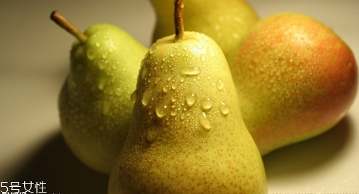 減肥一天吃幾個(gè)梨子？怎樣吃梨子減肥？