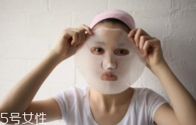 面膜燙一燙再敷可以嗎？會(huì)破壞精華成分