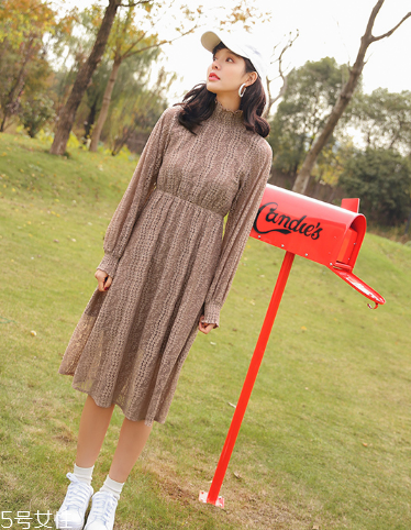 年會穿搭指南 助你成為最美風景線