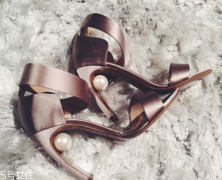 nicholas kirkwood是什么檔次？鞋履界的米開朗琪羅