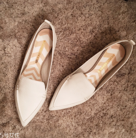 nicholas kirkwood是哪個國家的牌子？把優(yōu)雅穿在腳上